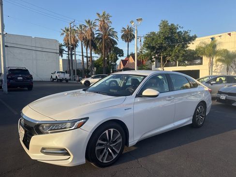Used 2018 Honda Accord Hybrid image 8
