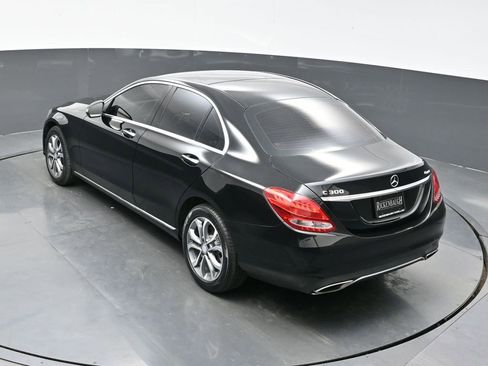 Used 2017 Mercedes-Benz C 300 4MATIC Sedan image 30