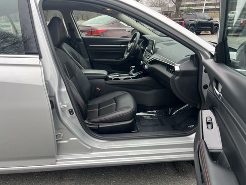 Certified 2024 Nissan Altima 2.5 SR image 27