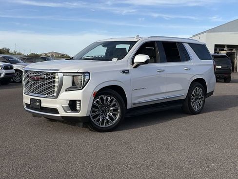 Used 2024 GMC Yukon Denali w/ Advanced Technology Package image 3