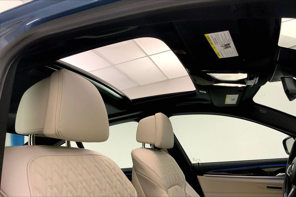 Certified 2023 BMW 530e xDrive w/ Premium Package AWD/4WD image 26