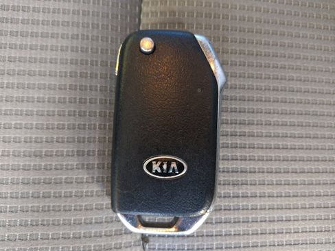 Used 2021 Kia Forte LXS image 32