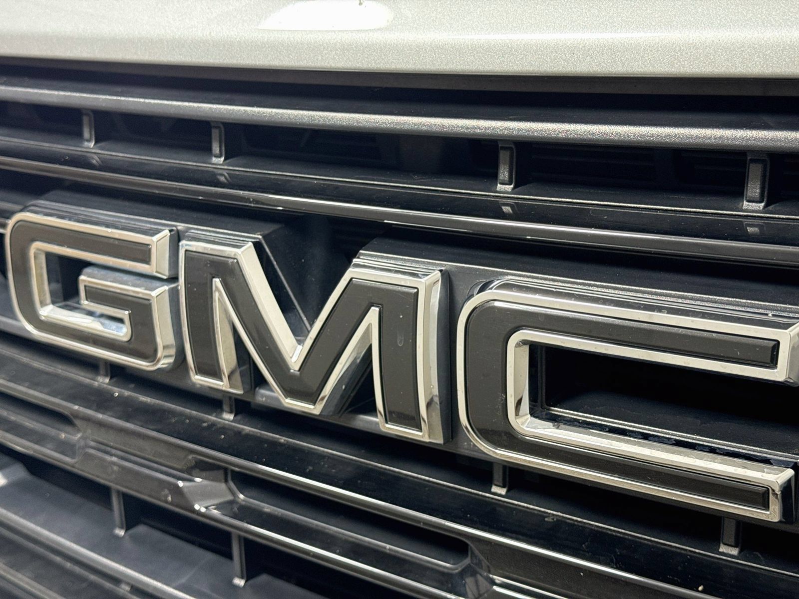Used 2024 GMC Sierra 1500 Elevation w/ LPO, Elevation Black Package AWD/4WD image 30
