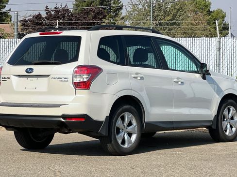 Used 2015 Subaru Forester 2.5i Premium AWD/4WD image 3