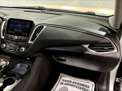 Used 2021 Chevrolet Malibu LS FWD image 26
