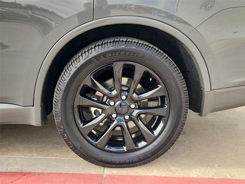 Used 2022 Dodge Durango GT RWD image 31