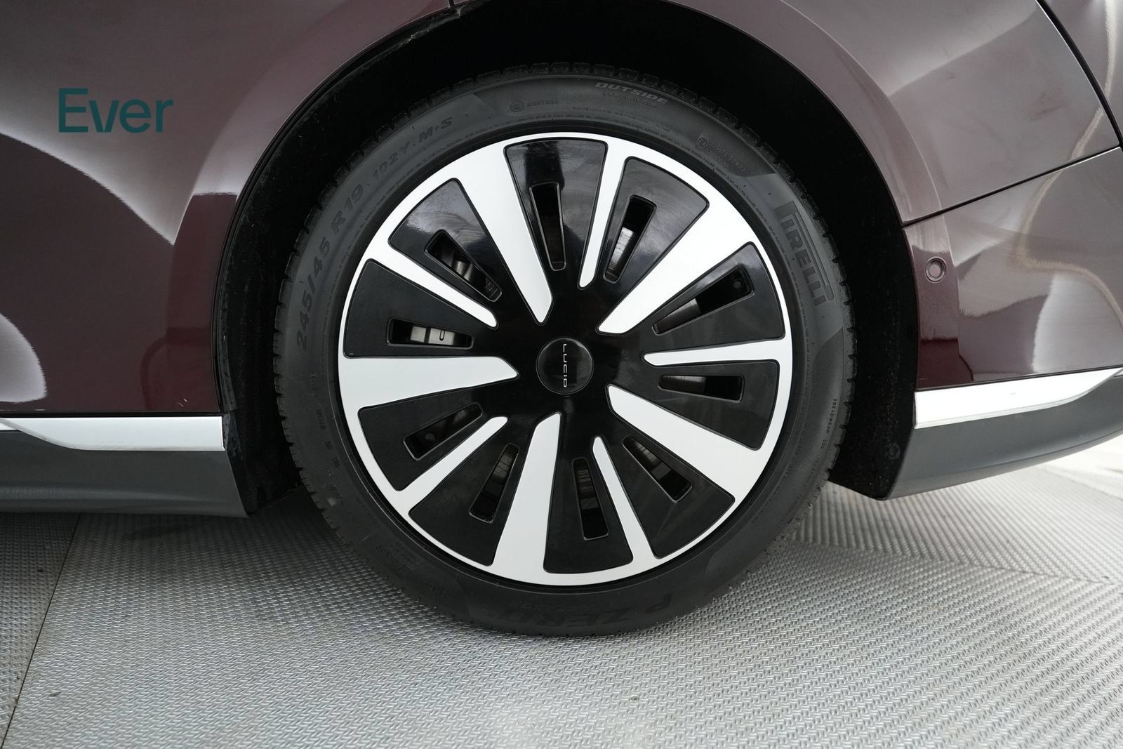 Used 2023 Lucid Air Touring AWD/4WD image 9