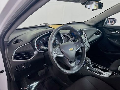 Used 2024 Chevrolet Malibu LS FWD image 11