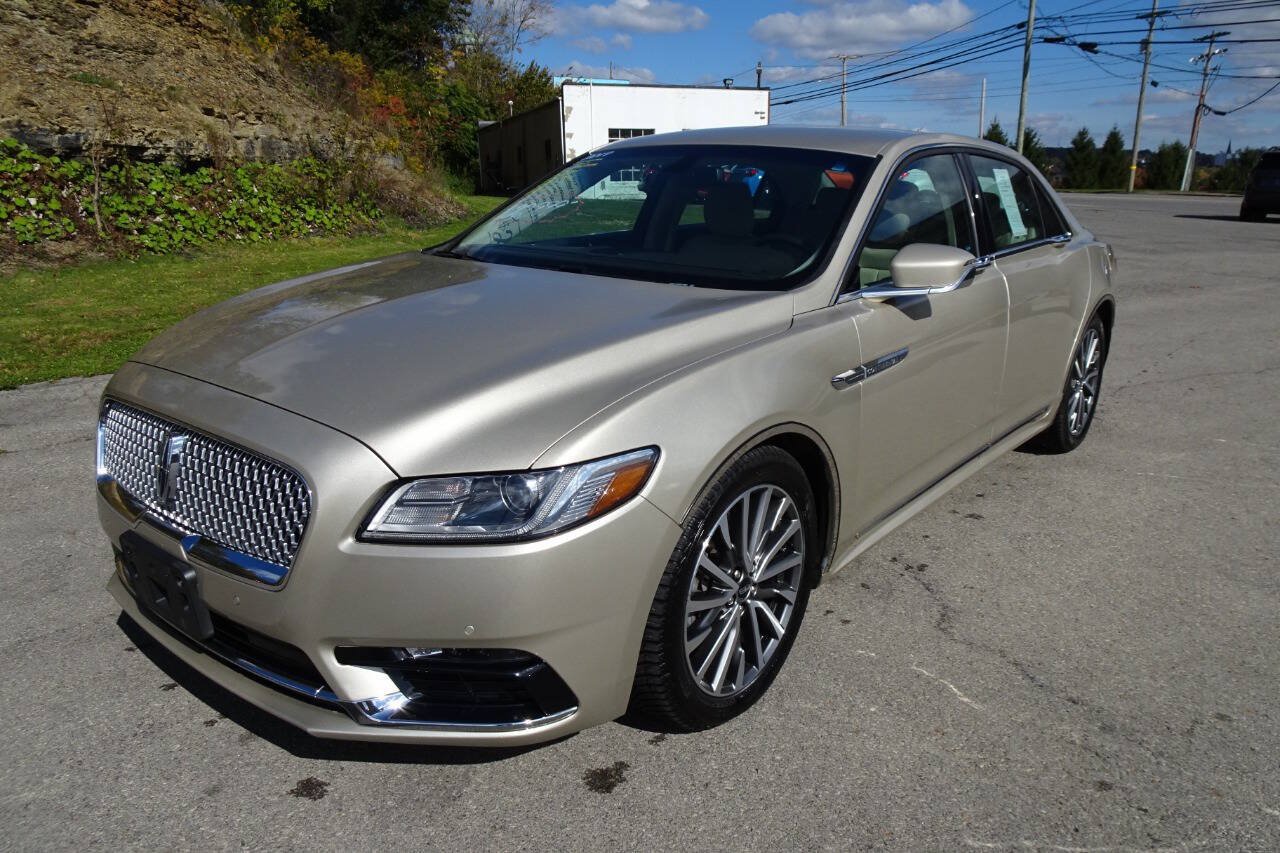 Used 2017 Lincoln Continental Select AWD/4WD image 2