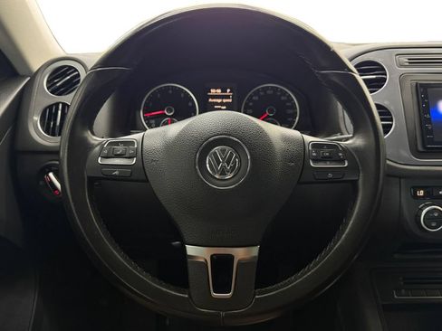 Used 2013 Volkswagen Tiguan S AWD/4WD image 13