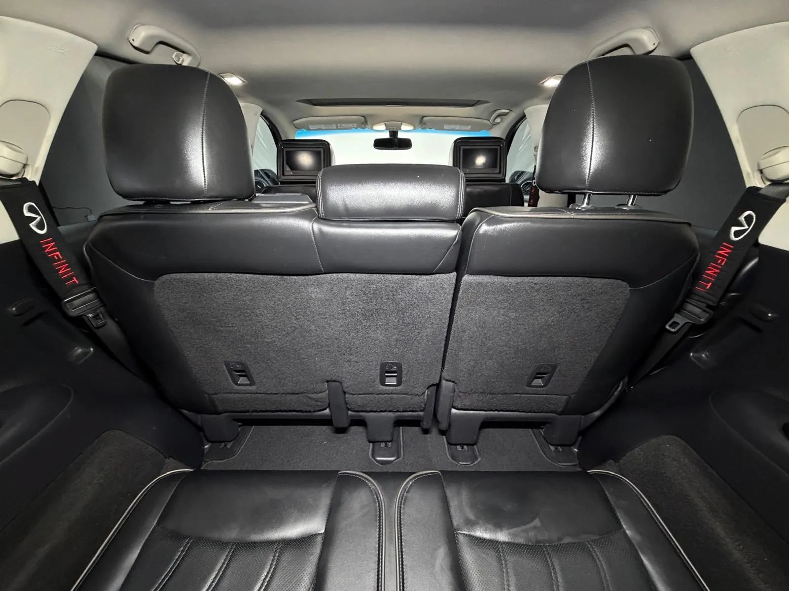 Used 2013 INFINITI JX35 FWD w/ Premium Pkg image 16