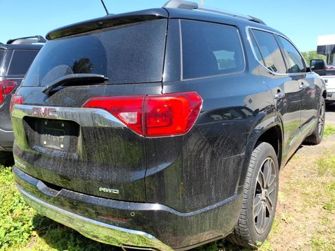 Used 2017 GMC Acadia Denali w/ Technology Package AWD/4WD image 2