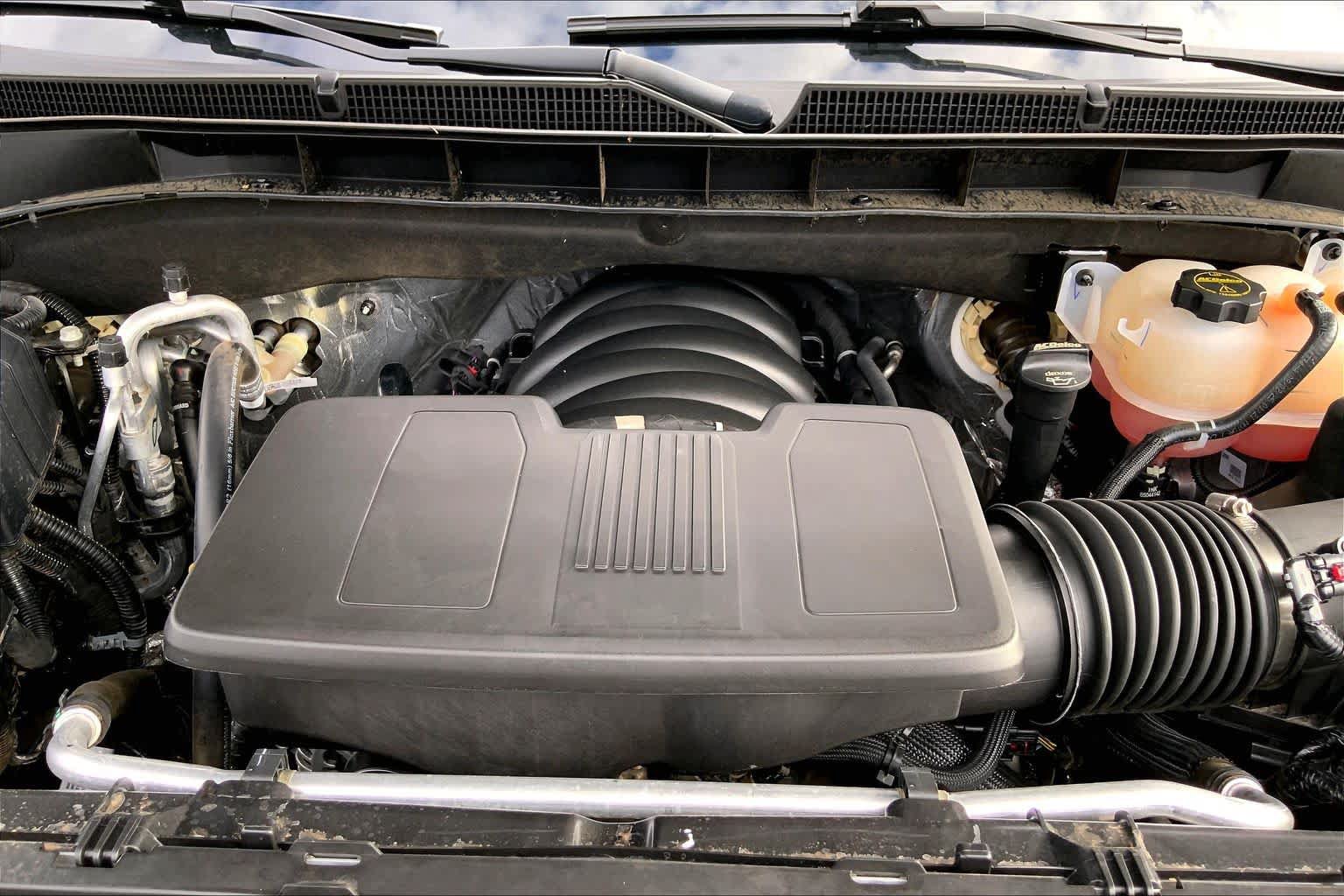 Used 2025 GMC Yukon XL Denali Ultimate w/ LPO, Floor Liner Package AWD/4WD image 32