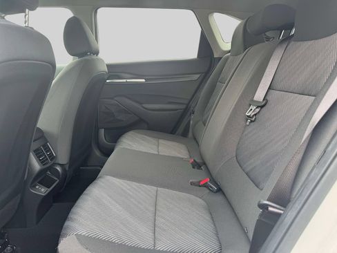 Used 2024 Kia Seltos LX AWD/4WD image 11
