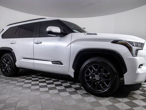 Used 2024 Toyota Sequoia Platinum image 3