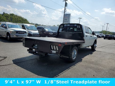 New 2024 RAM 3500 Tradesman w/ Chrome Appearance Group image 3