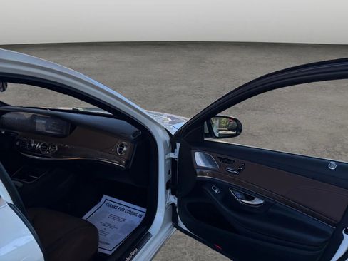 Used 2018 Mercedes-Benz S 560 Sedan image 19