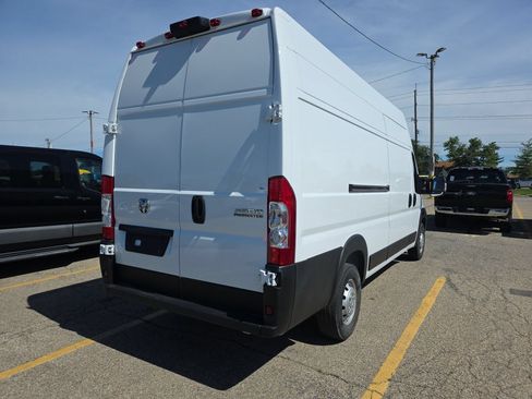 Used 2023 RAM ProMaster 3500 w/ Lane Management Group FWD image 3