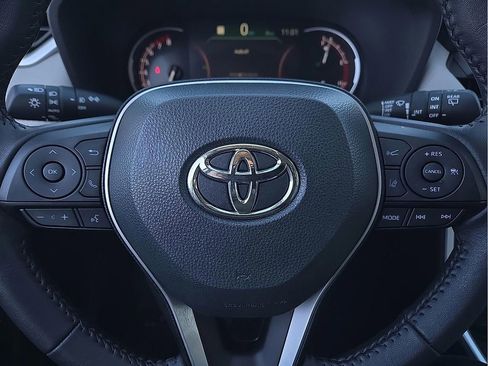 Used 2024 Toyota RAV4 XLE Premium image 20