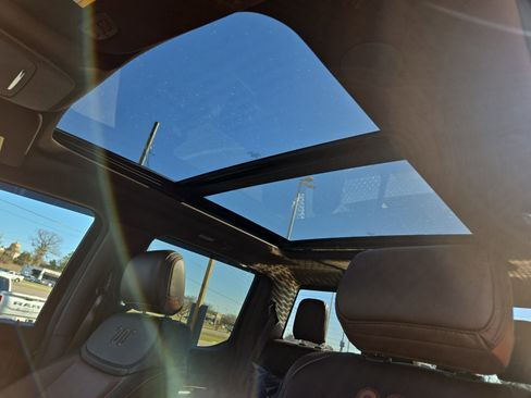 Used 2025 Ford F150 King Ranch w/ FX4 Off-Road Package image 24