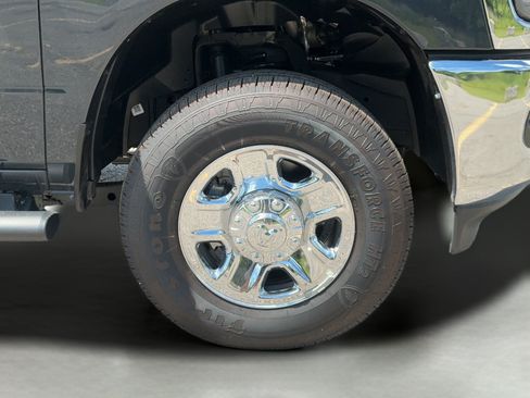 New 2026 RAM 2500 Tradesman AWD/4WD image 29