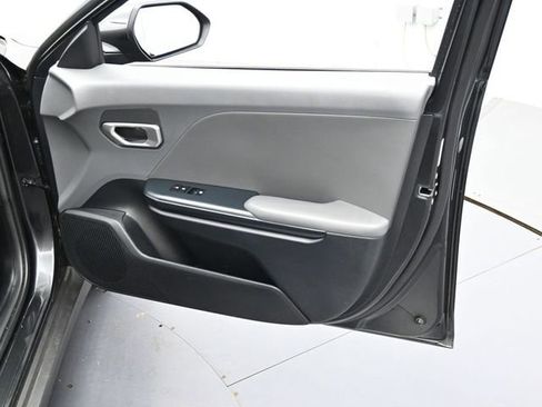 Used 2025 Kia K4 FWD image 29