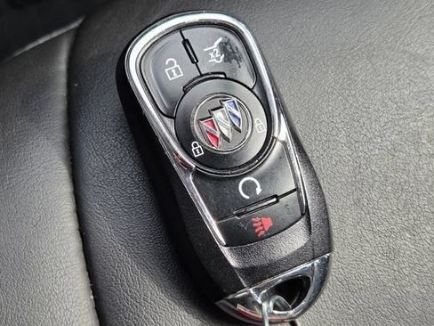 Used 2020 Buick Enclave Avenir w/ Avenir Technology Package AWD/4WD image 39