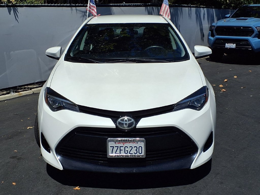 Used 2017 Toyota Corolla LE w/ Carpet Mat Package (TMS) FWD image 2