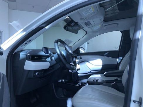 Used 2021 Ford Mustang Mach-E Premium image 11