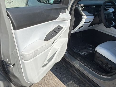 New 2026 Jeep Cherokee Laredo image 14