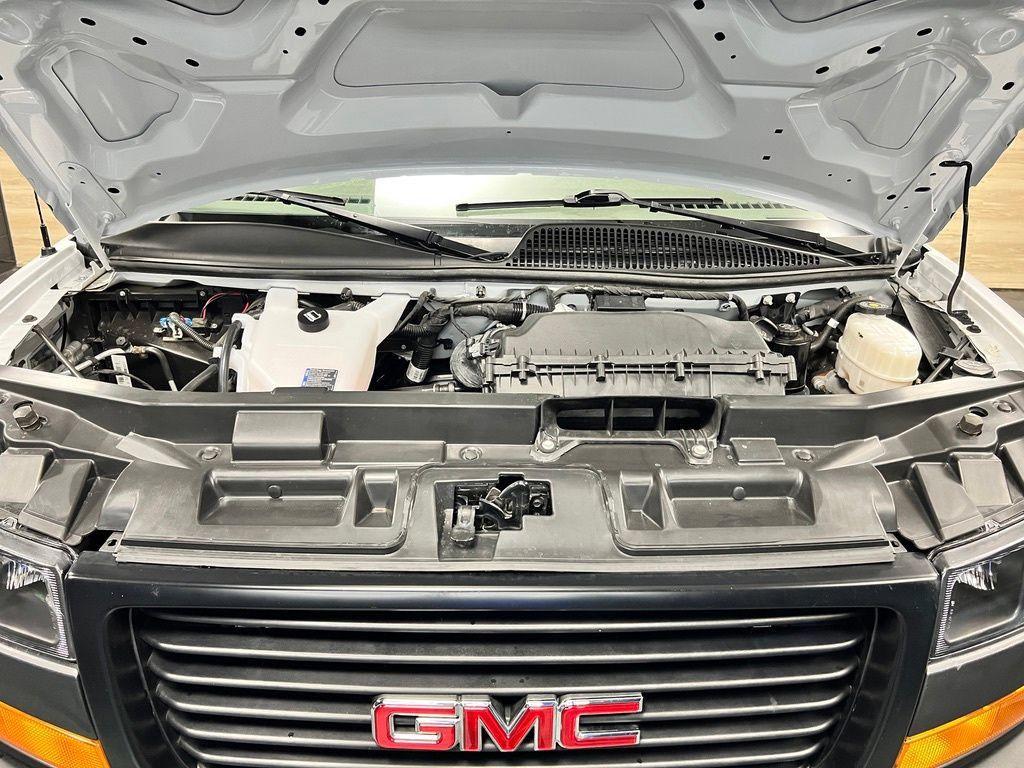 Used 2024 GMC Savana 2500 w/ Driver Convenience Package RWD image 9