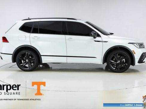 Used 2023 Volkswagen Tiguan SE R-Line FWD image 10