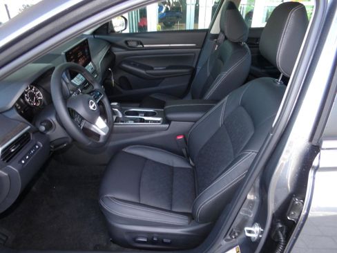 New 2026 Nissan Altima 2.5 SV FWD image 14