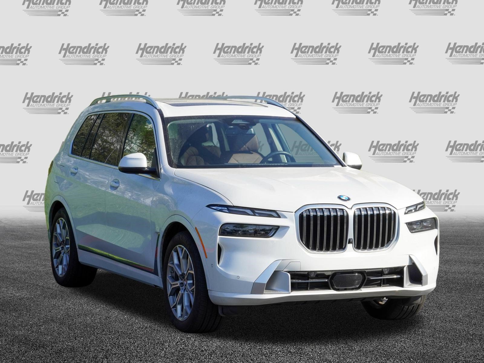 Certified 2024 BMW X7 xDrive40i w/ Premium Package AWD/4WD image 2