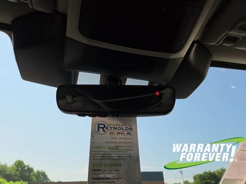 Used 2025 Subaru Outback Limited AWD/4WD image 12