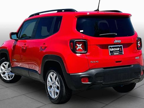 Used 2018 Jeep Renegade Latitude w/ Cold Weather Group AWD/4WD image 12