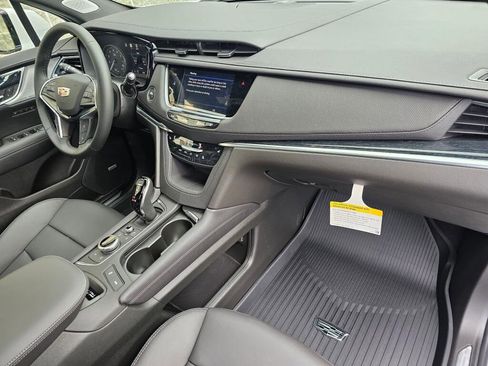 New 2026 Cadillac XT5 Premium Luxury w/ LPO, Floor Liner Package AWD/4WD image 16