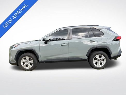Used 2021 Toyota RAV4 XLE FWD image 6