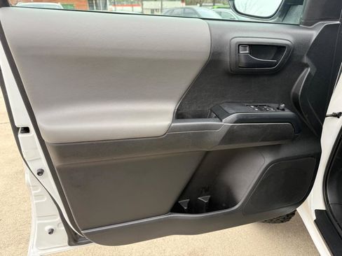 Used 2021 Toyota Tacoma SR image 14
