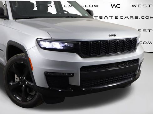 Used 2022 Jeep Grand Cherokee L Limited w/ Black Appearance Package RWD image 63