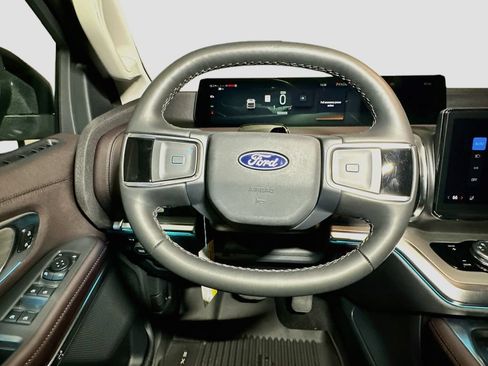 New 2027 Ford Expedition Platinum w/ Platinum Ultimate Package AWD/4WD image 9