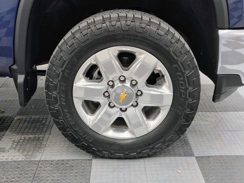 Used 2021 Chevrolet Silverado 2500 LTZ w/ LTZ Premium Package image 22