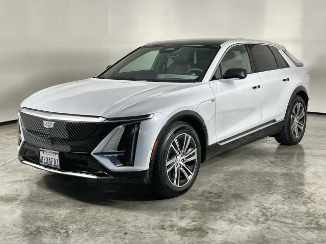 Used 2026 Cadillac Lyriq Luxury AWD/4WD image 4