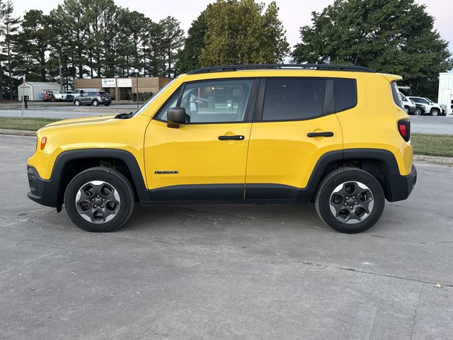Used 2017 Jeep Renegade Sport w/ Power & Air Group AWD/4WD image 3
