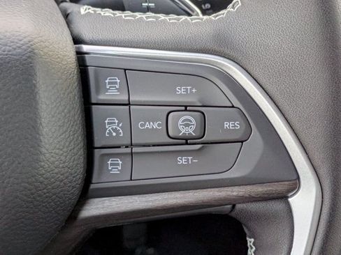 New 2026 Jeep Grand Cherokee L 4WD image 28