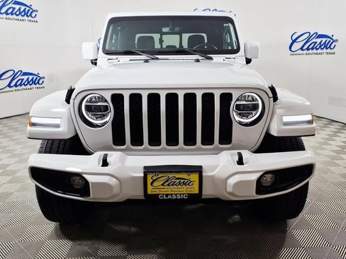 Used 2022 Jeep Gladiator Overland AWD/4WD image 5