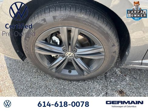 Used 2023 Volkswagen Jetta SE w/ Panoramic Sunroof Package FWD image 16