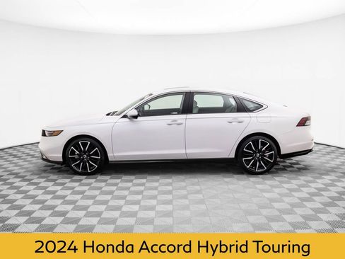 Used 2024 Honda Accord Touring image 2