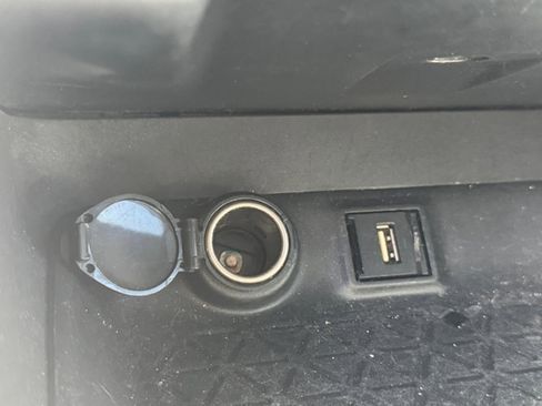 Used 2021 Toyota RAV4 XLE FWD image 21