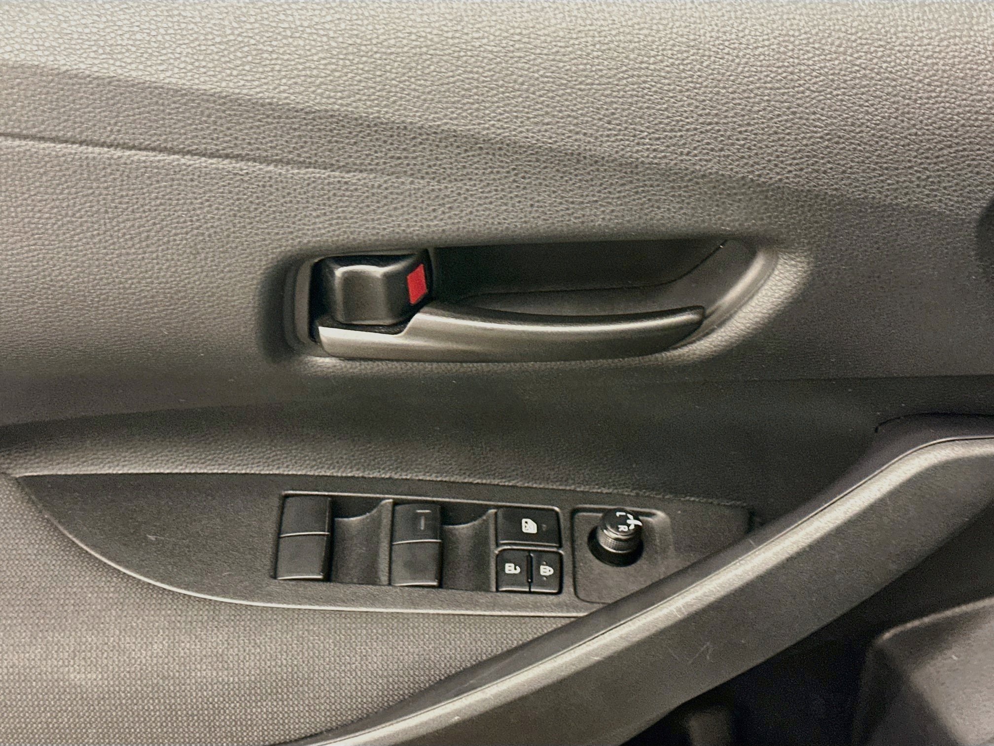 Used 2026 Toyota Corolla LE FWD image 15